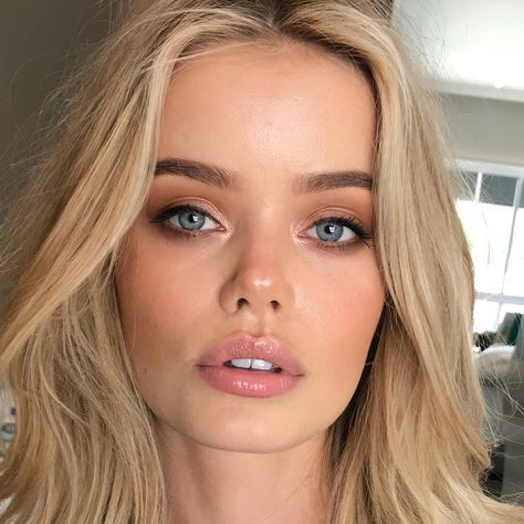 Enhance your natural beauty with the art of makeup. From subtle enhancements to glamorous transformations, express yourself with every brushstroke.