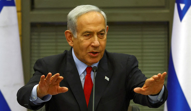 Breaking 🚨 #Israel to attack #iran in next 24-48 hours 😳.

#IsraeliTerrorists #Iranians