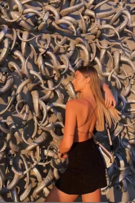 Birleşmede ne giyecek uyuyamıyorummmmm birleşmede ne giyecek