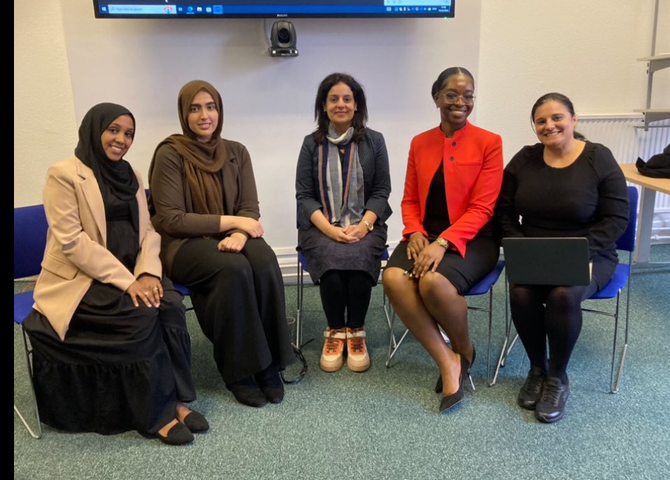 Brilliant day of #healthpsychology! Systematic review accepted for publication without corrections and enjoyed discussing careers and our @CaledonianNews @GcuPsychology DPsychs. Great @BPSOfficial/@divhealthpsych opportunity to showcase practitioner psychologists from BAME groups