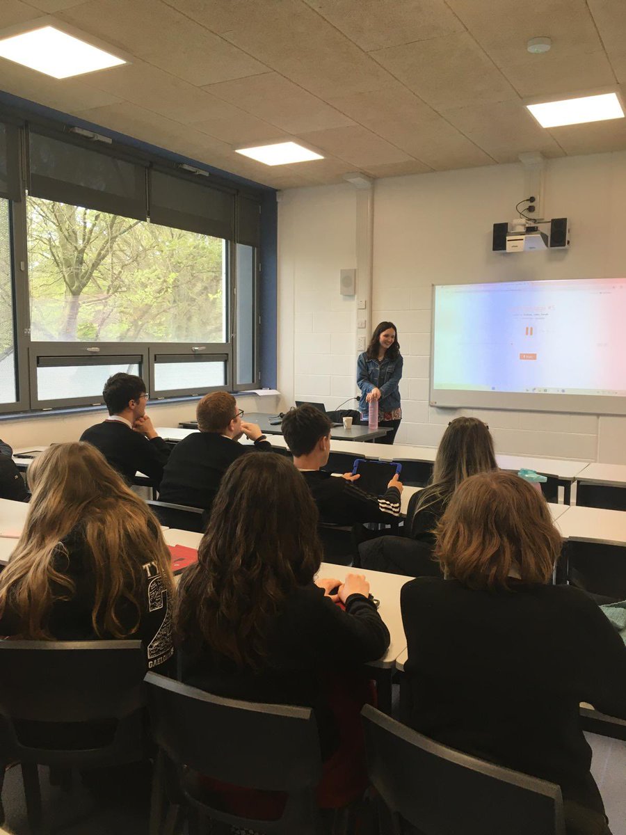 GCL Transition Year (@gclty) on Twitter photo Bhain scoláirí taitneamh agus tairbhe as ceardlann <a href="/RaidioRiRa/">Raidió Rí-Rá ⭕️</a> inniu, ceardlann idirghníomhach a thugann deis do scoláirí scileanna raidió a fhoghlaim. Míle buíochas 👏 Bhain scoláirí taitneamh agus tairbhe as ceardlann <a href="/RaidioRiRa/">Raidió Rí-Rá ⭕️</a> inniu, ceardlann idirghníomhach a thugann deis do scoláirí scileanna raidió a fhoghlaim. Míle buíochas 👏