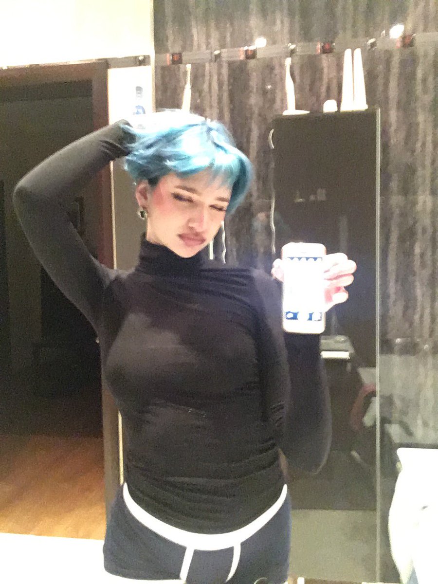 anokhinalol's tweet photo. https://t.co/KWATB4Q3NI