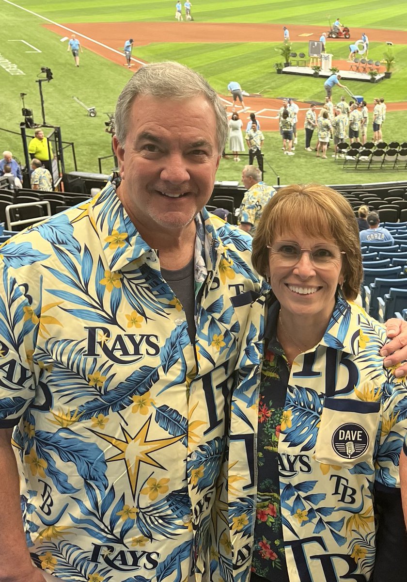 Yesterday was a great day! Celebrating ⁦@davewills34⁩ had us all in tropical colors for his ⁦@RaysBaseball⁩ #HallOfFame #Induction and ⁦@andybfreed⁩ so eloquently brought back the great memories. #RaysUp