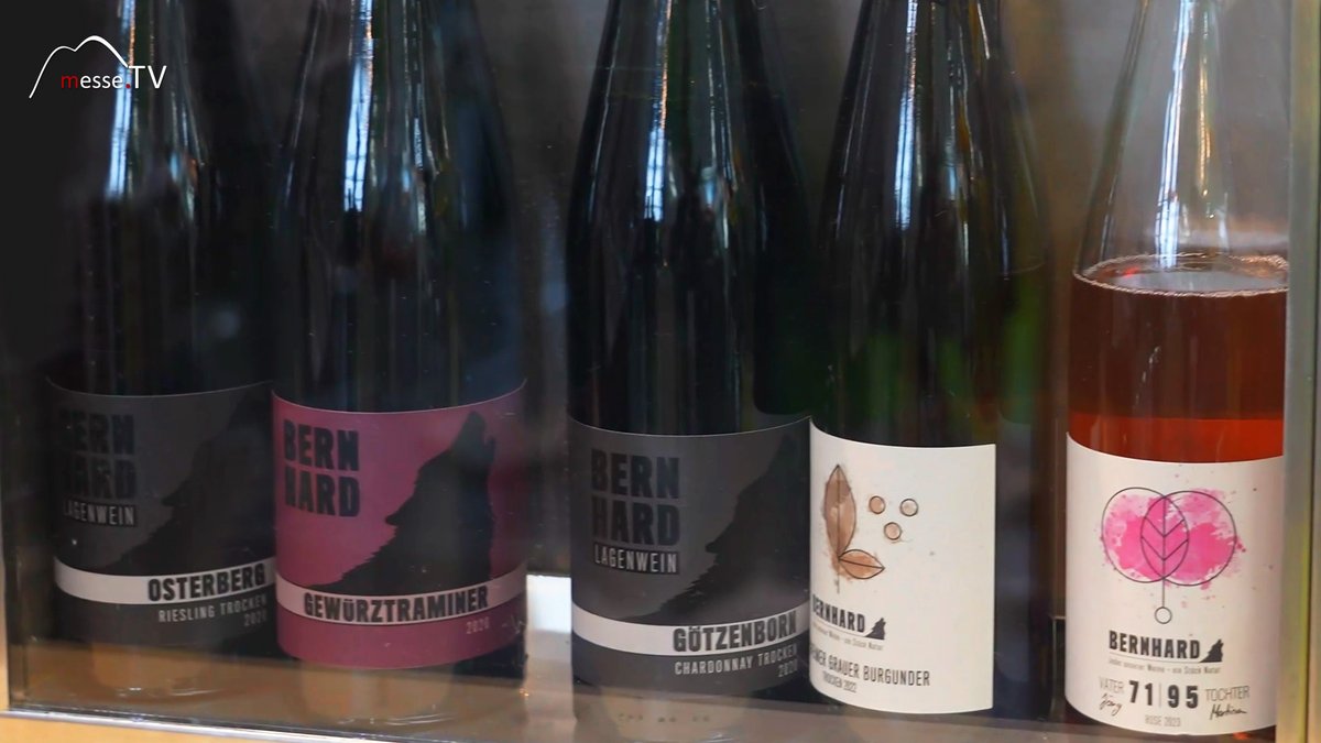Erlebe Bio-Weingenuss auf der #ProWein2024 mit Weingut Bernhard 🌿🍷. Ihre Passion für Ökologie bringt einzigartige Naturweine hervor! #BioWein #WeingutBernhard #Rheinhessen

Mehr Infos: messe.tv/2024/prowein/w…