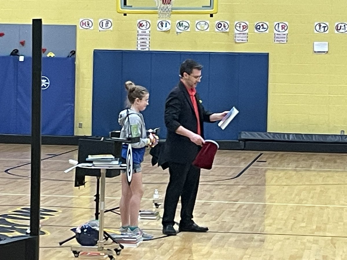 aberodemeyer's tweet photo. Congratulations Byron Intermediate School on reaching our 500,000 minute reading goal and earning our magic show! Reading really is Magic! #bisstars, #byronbears https://t.co/JayO3ium2A