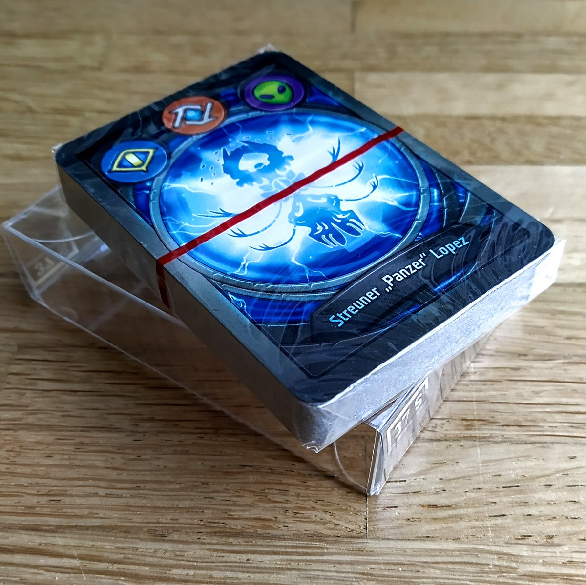 Getting into a new #KeyForge deck mentally isn't always easy, but you have time and you get used to it over time.