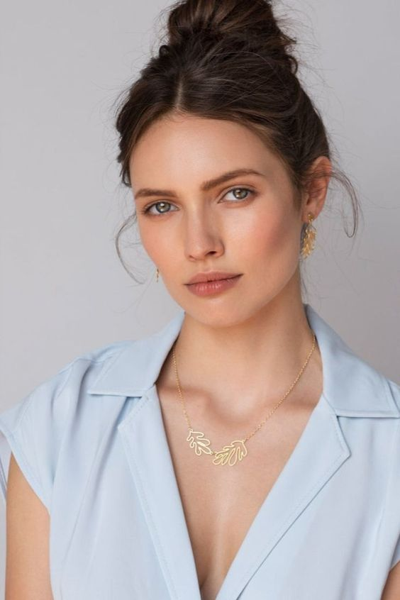 Discover the art of self-expression through makeup. From subtle nuances to bold statements, let your beauty reflect your unique personality.