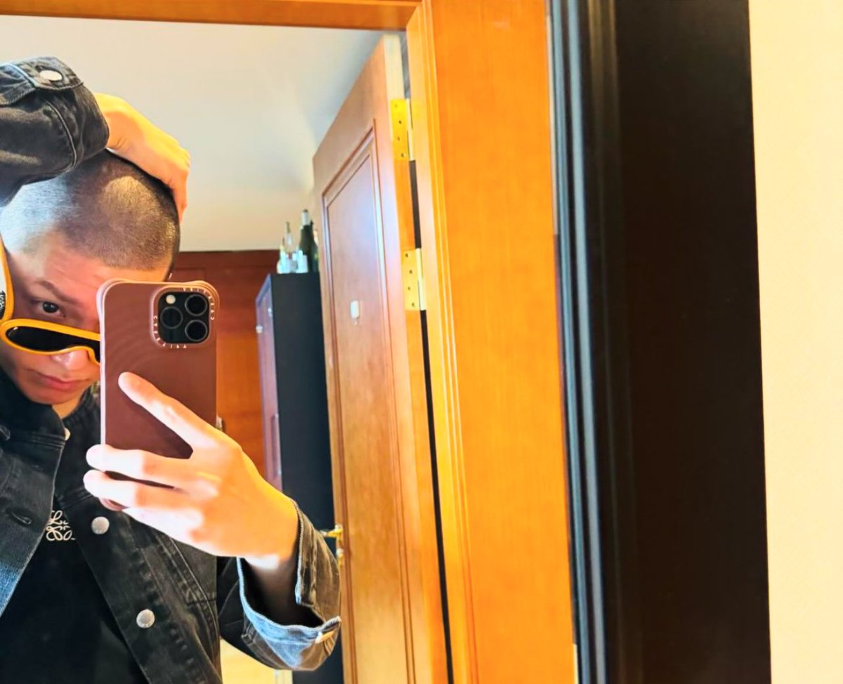 prisuhless's tweet photo. Bjirr gw baru sadar kl Sekala yg baru beres umroh sama Mamancipo &amp; Dido aja rambutnya masih bisa disisir pake sisir bayi, ngga cuma bikin geli tangan doang😭😭😭 https://t.co/s17bFqYAN7