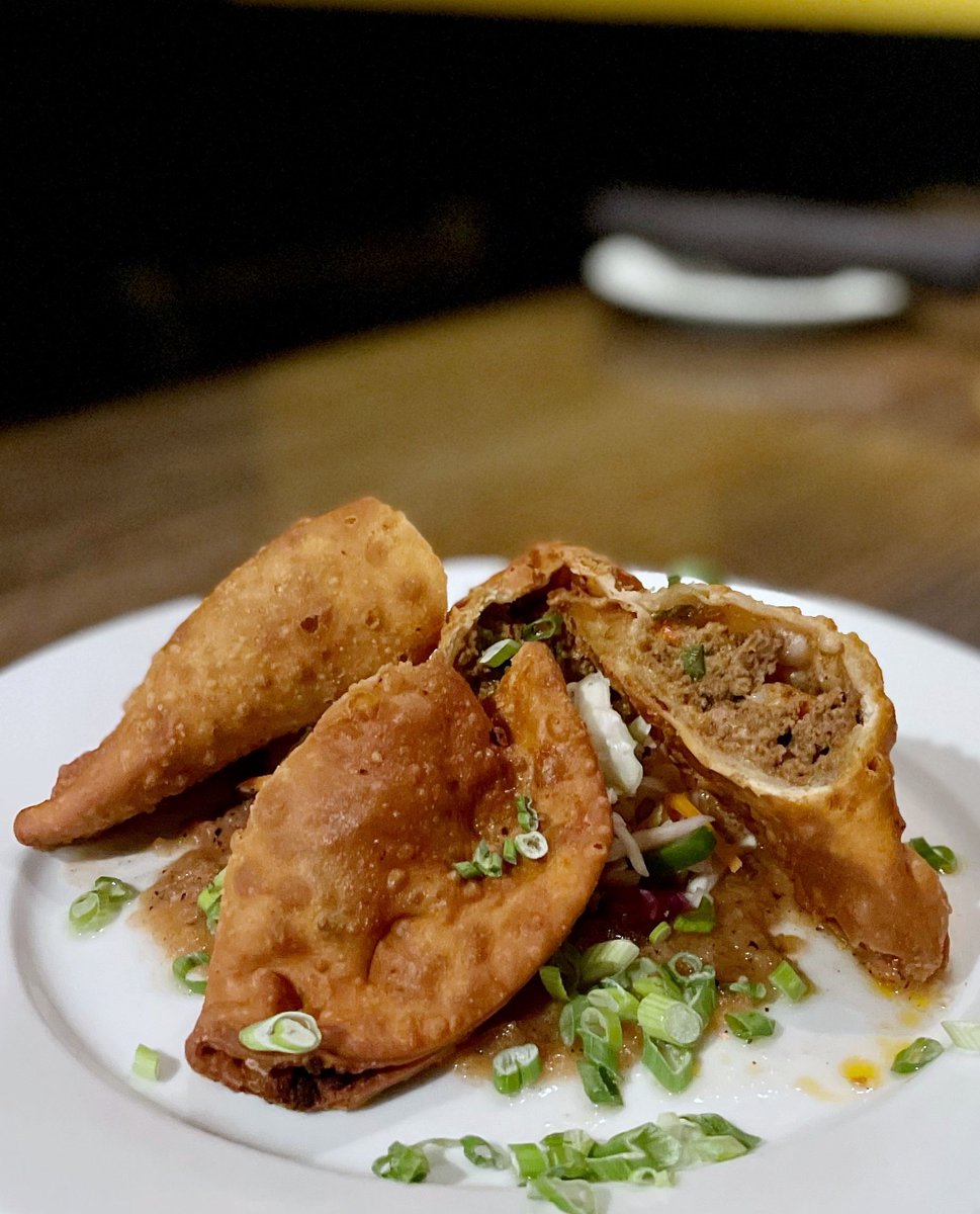 Biddy’s Beef Empanadas 🥟 cheddar, rajas, charred tomato salsa, escabeche slaw, scallions

📍 191 Paris Avenue, Northvale, NJ
⌚️ Open 7 Days
🍗 Dine-in & Takeout
🍻 Full Bar
💻 Order Online: buff.ly/43mS2WD