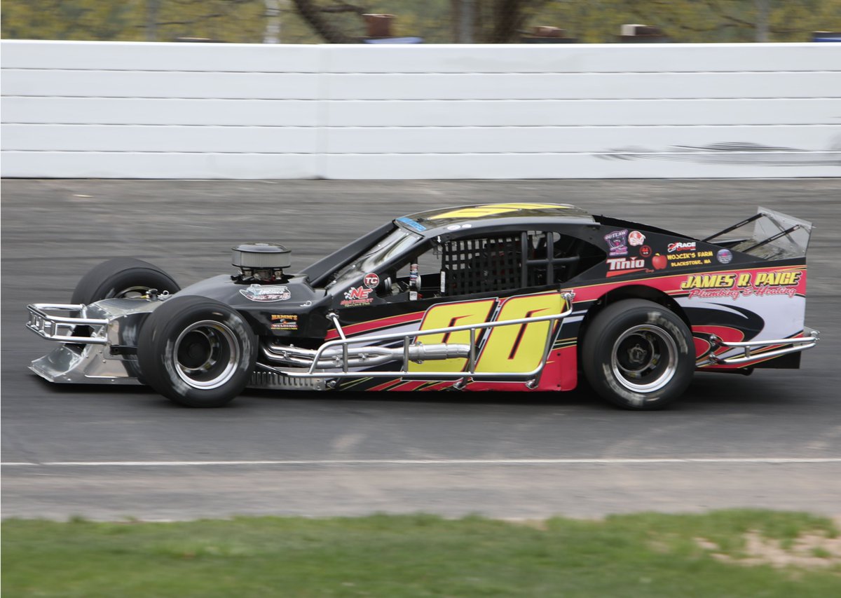 Sizzler Entry 🧨 @M_Christopher82 will drive for the Jimmy Paige owned #00 in the 52nd NAPA Auto Parts Spring Sizzler, April 28th Michael has 1 career Open Modified victory at Stafford coming back in 2021🏆 Event info: staffordspeedway.com/sizzler