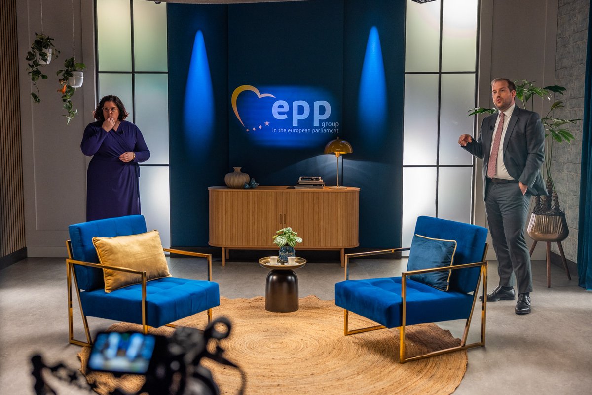 Our key priority is to be able to control #EUMigration.

'It's up to Member States and the European Union to decide who enters the EU, and not up to criminal gangs.'

Watch our newest #MEPchat episode with @jeroen_lenaers and @LenaDuepontMdEP: epp.group/MEPchat9