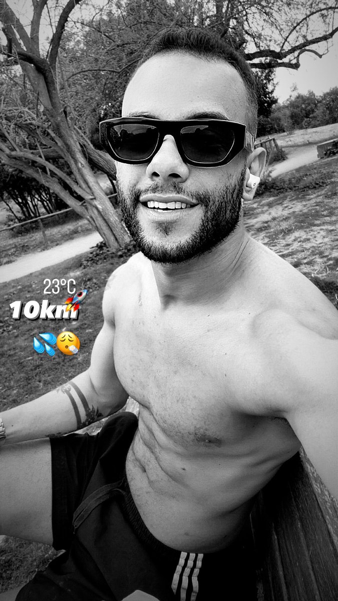 pedrovianagg's tweet photo. quickie in the park… 🪵🔥💦 #RunnMan #park #BigDickSquad #bigdickhusband https://t.co/Mpv3tv7t39