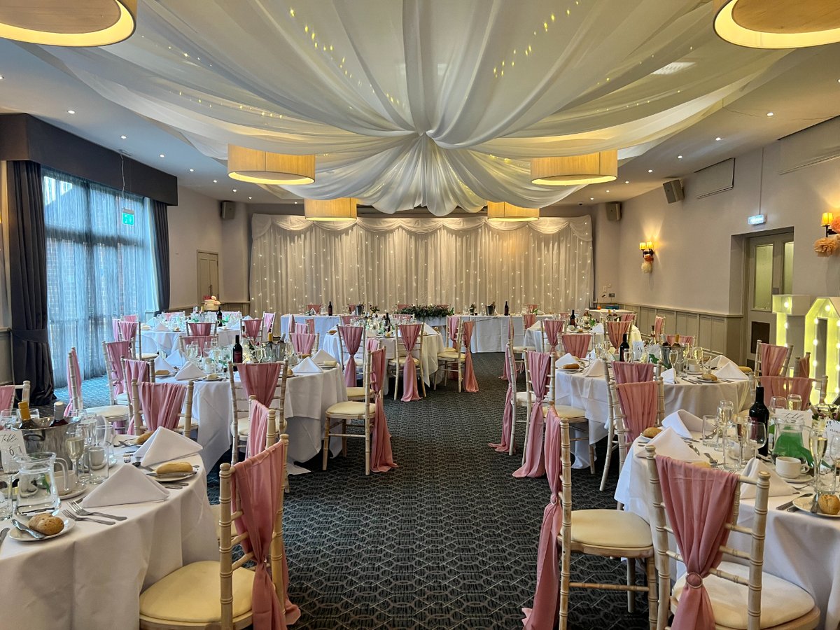 New Place Hotel tweet media