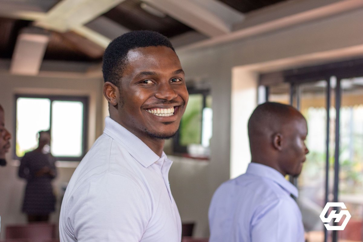 matthew_ntamara's tweet photo. We opened internship spots in April for roles like Administration, Marketing, and IT. From 150 applicants, 60 were picked for a 30-day program. 
I can't wait to share everything I've picked up on my journey so far with these guys! @shillinghappy https://t.co/3yDydkkUOw