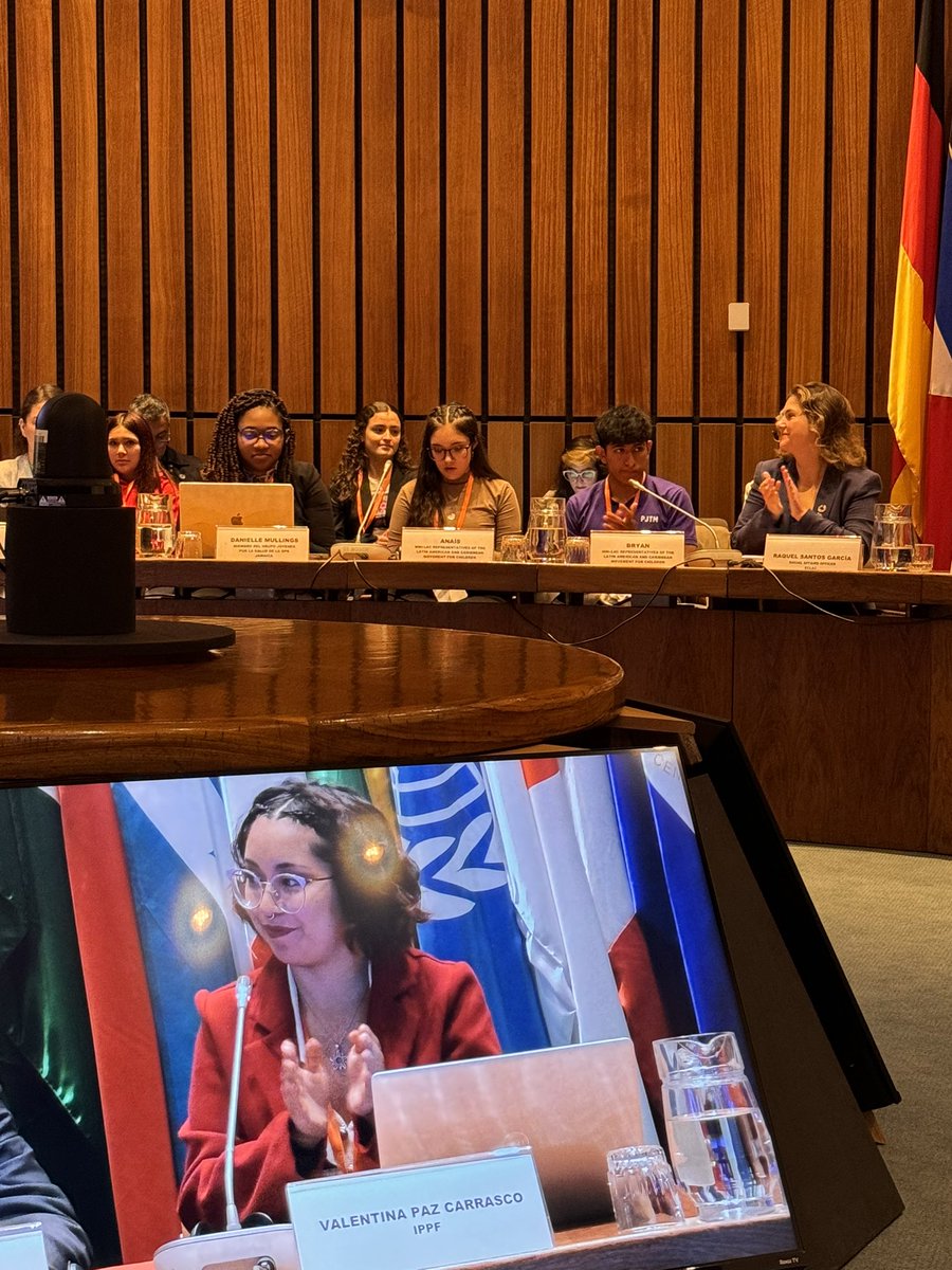 Adolescentes toman la palabra y comparten sus reflexiones en el Foro Regional de Niñas, Niños, Adolescentes y Jóvenes de América Latina y el Caribe #ODS #SinDejarANadieAtras