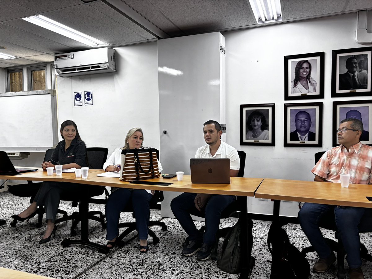 Contraloría General de Santiago de Cali tweet media