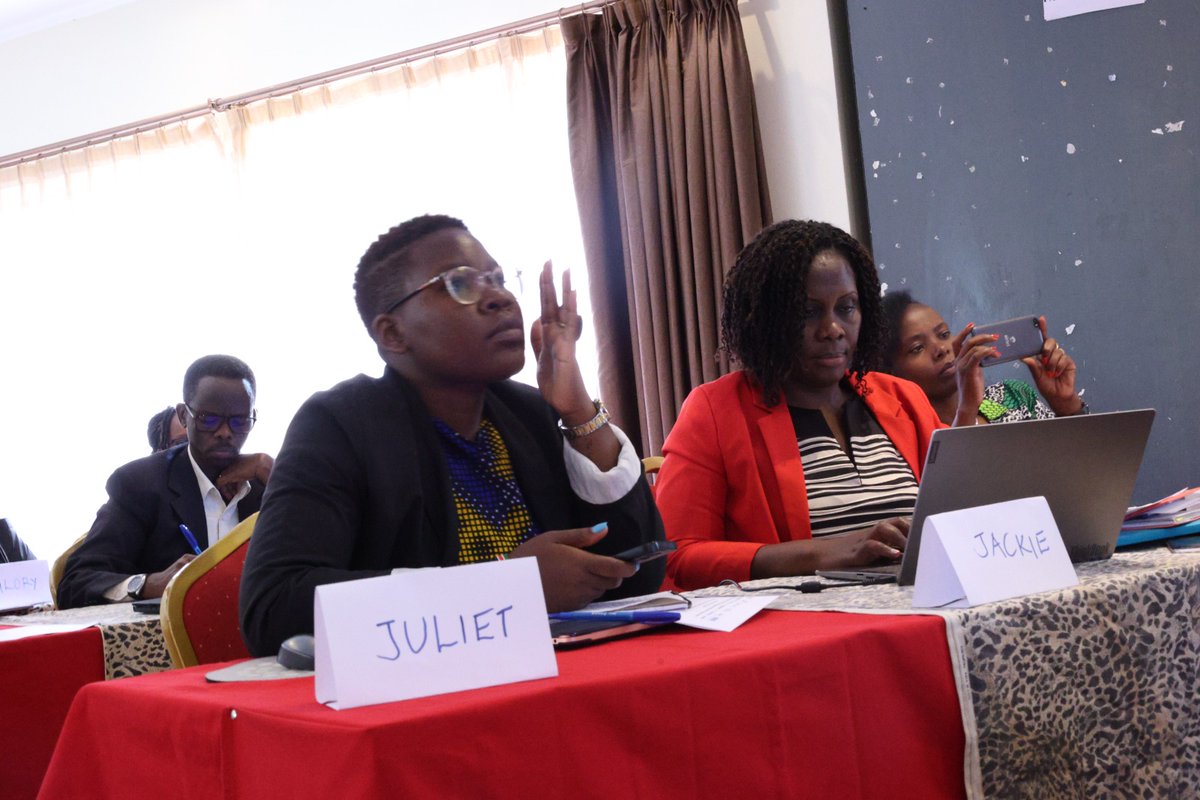 kevolwe_godfrey's tweet photo. BUILD Project is hosting CSO's and journalists in Machakos Kenya for a capacity strengthening training on integration of population, health, environment and development (PHED) into regional policy and program action.
#PHED #BUILDPROJECT @USAIDGH @USAIDEastAfeica @Pacja1 @FHI360 https://t.co/nsbbXsH58n