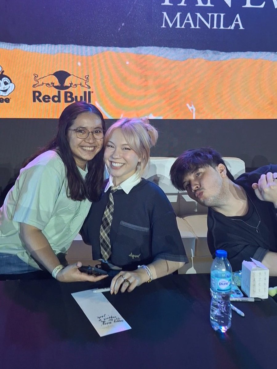 _chezzkaaa's tweet photo. take me back 🥹

(the body pain from the fall that happened hours before this event was worth it 🤣) https://t.co/29scun9xCz