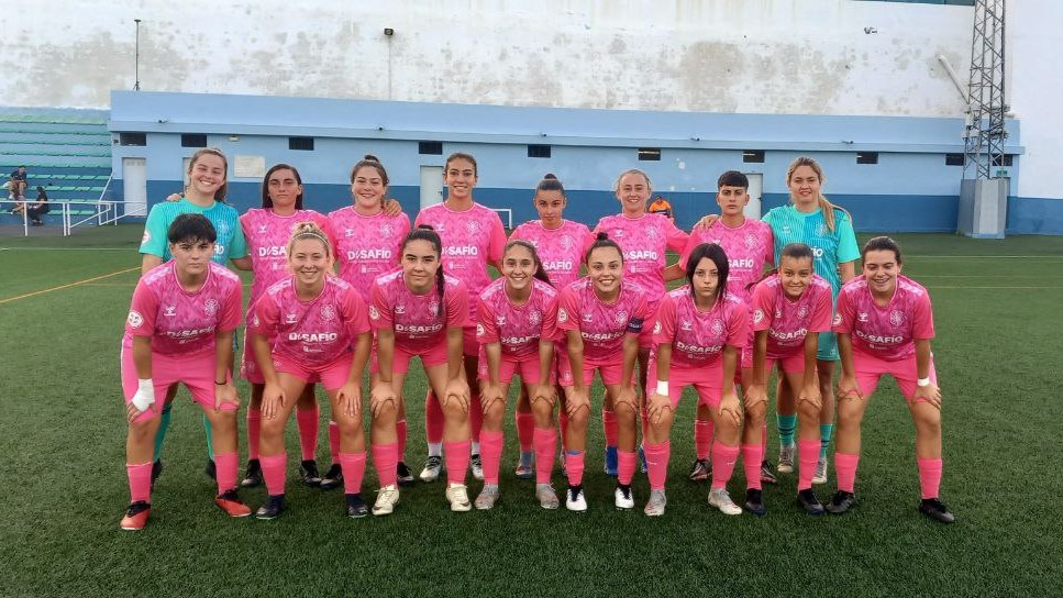 Nuestras #blanquiazules ⚪️🔵 caen en la #TerceraRFEF. @AUGuimarOficial 2⃣ - 1⃣ #FundaciónCDTenerifeB 👟⚽️ Raquel. #FundaciónCDT @CDTOficial @CdtCantera #DiSAFÍO @PresiCan @Deportecanario