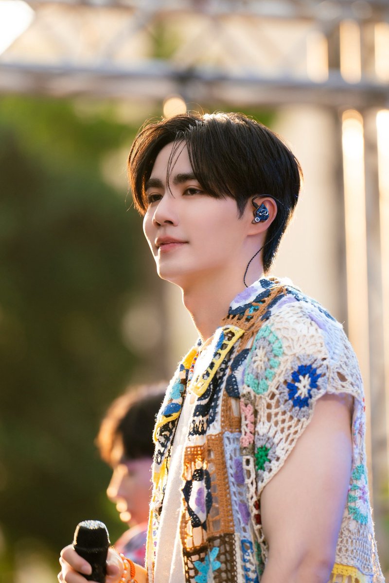 zee_pruk's tweet photo. Hello Songkran Day 🤪💦🔫 https://t.co/yREO48zz9Z