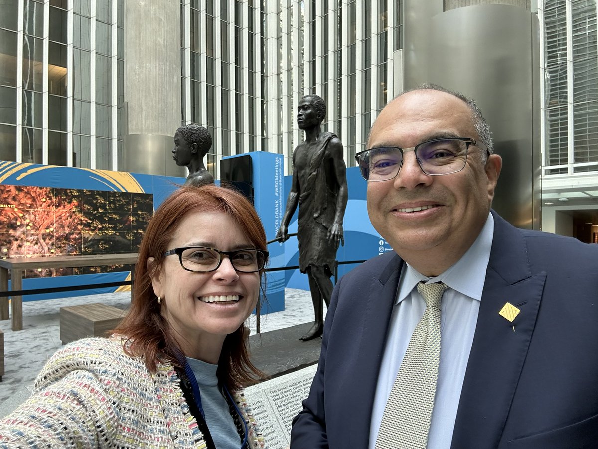 Getting ready for an exciting week at the Spring #IMFMeetings and #WBGMeetings. Feeling fortunate to have just run into Mahmoud Mohieldin @MMohieldin27, the @UN Special Envoy on Financing the 2030 Agenda for Sustainable Development and #SDG High-Level Climate Champion.