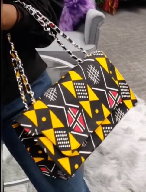 Yellow !!!
💛💛💛💛💛