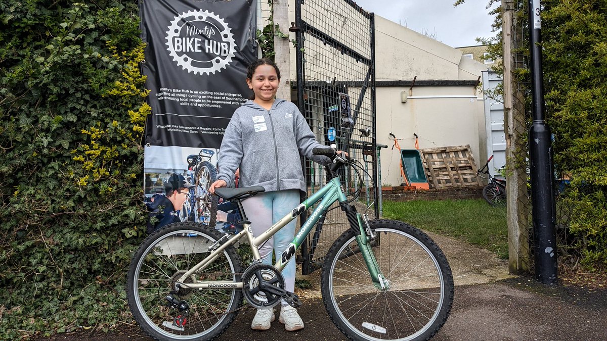 Another happy customer over the Easter Holidays! We forgot to post this one at the time...Happy #newbikeday to this young lady, we hope you enjoy your new bike. Do remember we are open each week Wednesday 4-7pm and Thursday 2-5pm for second hand refurbished bike sales.