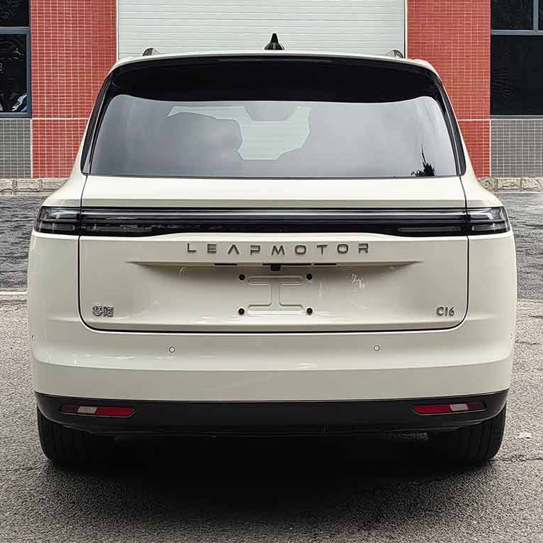 Leap C16 is a new EV/EREV SUV for China - MIIT April.

Leap is a Chinese car brand, owned by Leap Motor. The Leap C16 is a new SUV. It is based on the recently launched Leap C10.

The Leap C16 and the Leap C10 are closely related. The C16 is basically a longer variant of the C10,