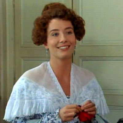 Happy 65th birthday to Dame Emma Thompson. Because of her dramatic chops, it's easy to underestimate how funny she can be. I love her as a daffy Duchess in Impromptu; review at link. allgoodmovies.com/2020/07/04/wee…