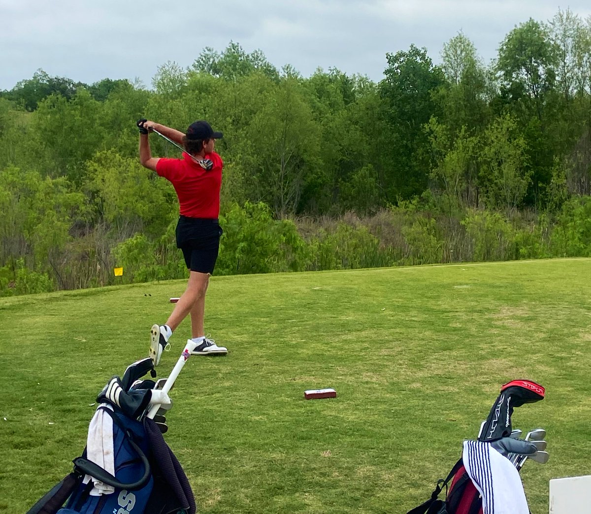 Game time! We’re underway in the 6A Region IV Boys Tournament. It’s a good day to have a great day! #JAMODI Follow along live on the golf genius app: golfgenius.com/pages/10492218…