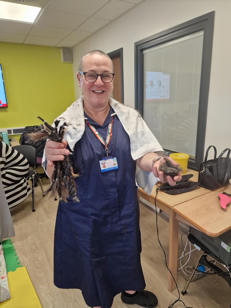 A long-serving colleague recently braved a head shave to raise funds for the Special Care Baby Unit at #Furness General Hospital in #Barrow. Julie McKenna, a Clinical Leader in the SCBU at FGH, took part in the event to mark her retirement: ow.ly/GuEY50RghJA @bayhospitals