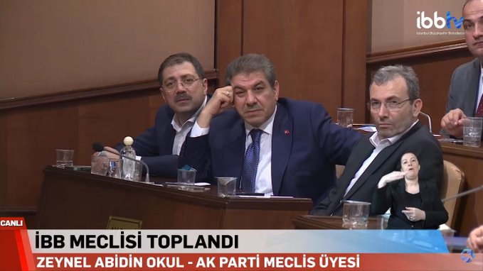 ceminaycem's tweet photo. Bir zamanlar çocuklar gibi şendik @ekrem_imamoglu ne getirse reddeder eğlenirdik hatta sırıtır güler alay ederdik derken 5 yılımız doldu seçim oldu çoğunluk gitti neşemiz bitti şaşkınlıktan kalakaldık işte aynen böyle bakakaldık artık ötmüyor borumuz içler acısı durumumuz 😭 https://t.co/pb5StT5R8c