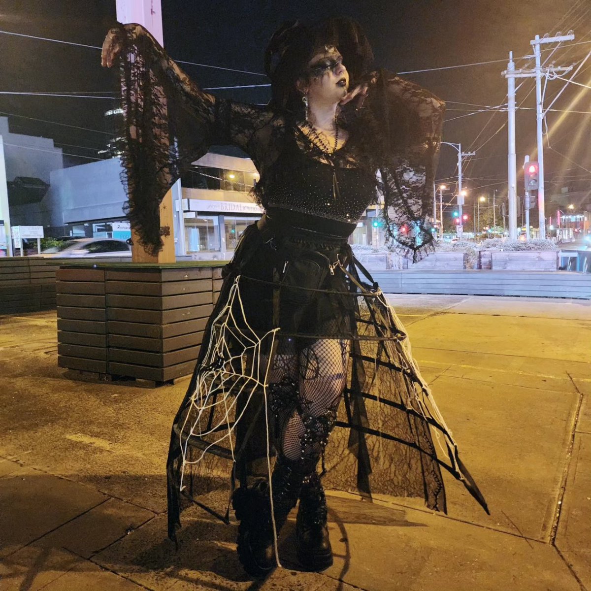 Bunny_Boo_B00's tweet photo. My new favourite outfit 🖤🕸🕷
#witchaesthetic #witchvibes #fishnets #witchoutfit #witchcore #witchgirl #witch #spiderwitch #witchnight #emonight #emo #makeup #alternative #eyeliner #makeuplooks #alternative #altgirl #alternativemakeup https://t.co/eaaWG0VoW2