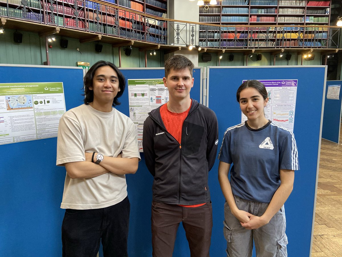 Very proud of my first final project (Bsc) students in the UK, Ivan and Sindi. We started in September and now they’re simulating those CFTR and Shaker channels like pros #proudpi @QMUL @QMULSPCS    thank you @DERI_QMUL for all the flops 😋😋
