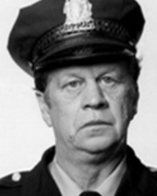 Today we remember P/O Robert Smith who died of a heart attack on April 23, 1980, after a two-block foot chase to help capture a man with a knife. #neverforget