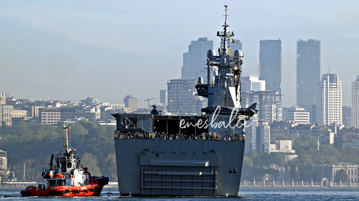 İspanyol Donanması'na ait SPS Juan Carlos I (L-61) çok amaçlı amfibi çıkarma gemisi Sarayburnu'na liman ziyaretinde . 🇪🇸 @NavantiaOficial tarafından tasarlanan ve inşa edilen gemi 2010'da hizmete alındı. @Armada_esp #SPSJuanCarlosI #L61