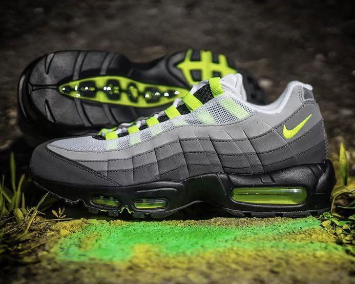 pj tucker air max 90