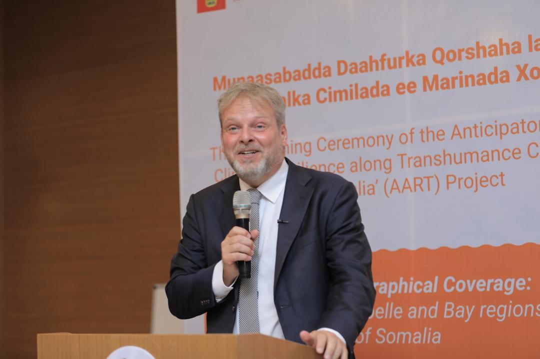 MoLFR_SO's tweet photo. At the launch of DANIDA-funded #AARTProject, Minister @HassanEeley said early warning systems are vital for climate resilience.
He thanked partners for their timely support to "cover the livelihoods of vulnerable pastoral communities with early warning systems and early action." https://t.co/RNYcFe4rCH