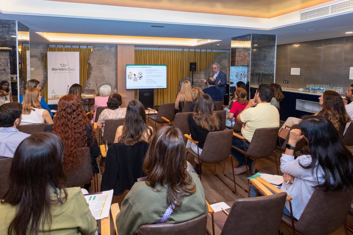 bariatricline's tweet photo. 💼🔬 El viernes pasado, organizamos una charla sobre 'Nuevos Desafíos en #CirugíaBariátrica'. 

Fue una jornada llena de aprendizaje e intercambio de conocimientos que nos ayuda a avanzar en el campo de la cirugía bariátrica a través de grandes profesionales.
¡Gracias a todos! ✨ https://t.co/JB0V0vwB5S