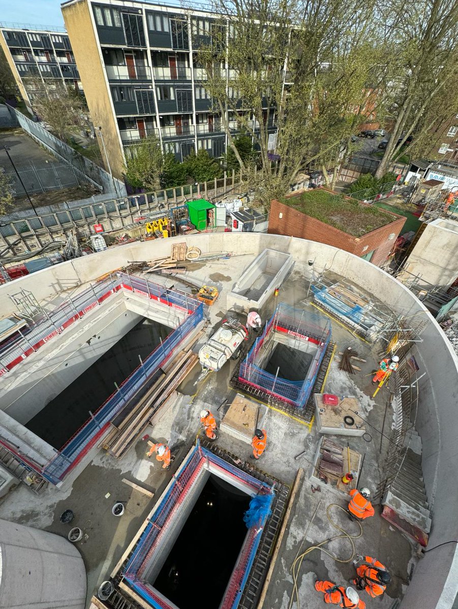 #SuperSewer update📈 ✅At Carnwath Road, the installation of the precast vent column has been completed ✅At Chambers Wharf, the last part of the acoustic shed has been removed ✅At Earl Pumping Station, the remaining precast slabs were installed and the cover slab poured