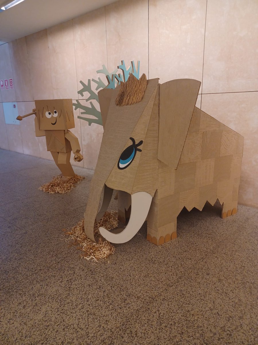 Patriciahg03's tweet photo. Continuamos con el Museo de la Evolución Humana ...
📦Representación de un mamut con cartón que se puede llevar a cabo en el aula de infantil.
🦁León de la caverna, especie ya extinta.

#AprendizajeCCSS #HistoriaEUMZA #fatapuerca https://t.co/cpqOUBdedk