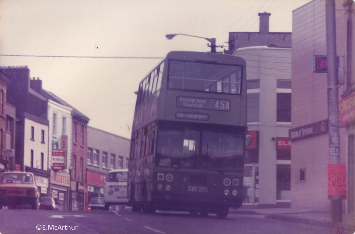 KD280 on Bray main street. 3rd July 1983. #dublinbus @PhotosOfDublin #kd280 #bray1983