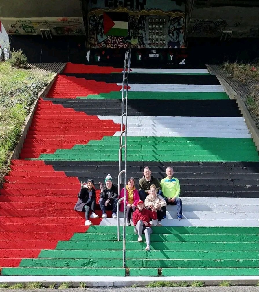 Aquí una imagen de la solidaridad de Irlanda con Palestina.