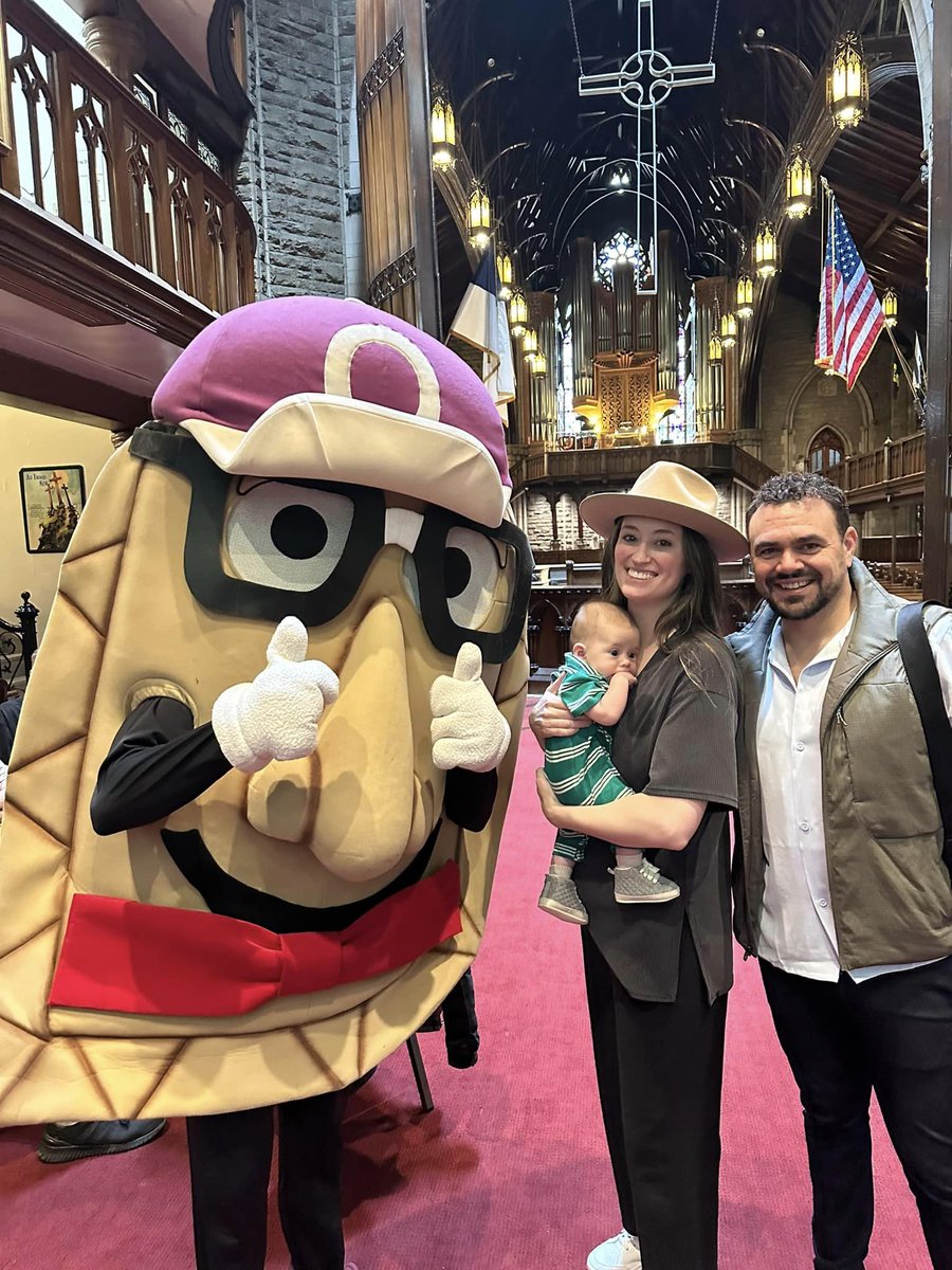 FirstPresbyPGH's tweet photo. Thank you to Oliver Onion from the @Pirates and @MrsTsPierogies for joining us for Fellowship Hour yesterday! https://t.co/L4B0hDU2Bf