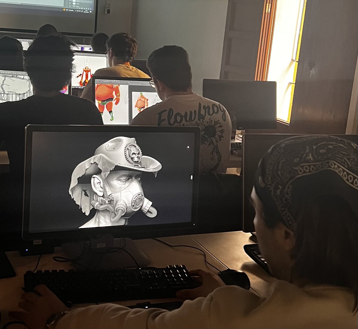 ESAT_Valencia's tweet photo. 🚀Descubre el talento de nuestros alumnos a través de sus trabajos en clase. #ESAT_Inside
🧨Esta semana queremos destacar el increíble trabajo de #esculturadigital de Miguel Mateo, alumno de 2º curso de #Arte para #videojuegos 🎮#ArteDigital #TalentoESAT https://t.co/bLc4p7RzSO https://t.co/ONwA24i7KG