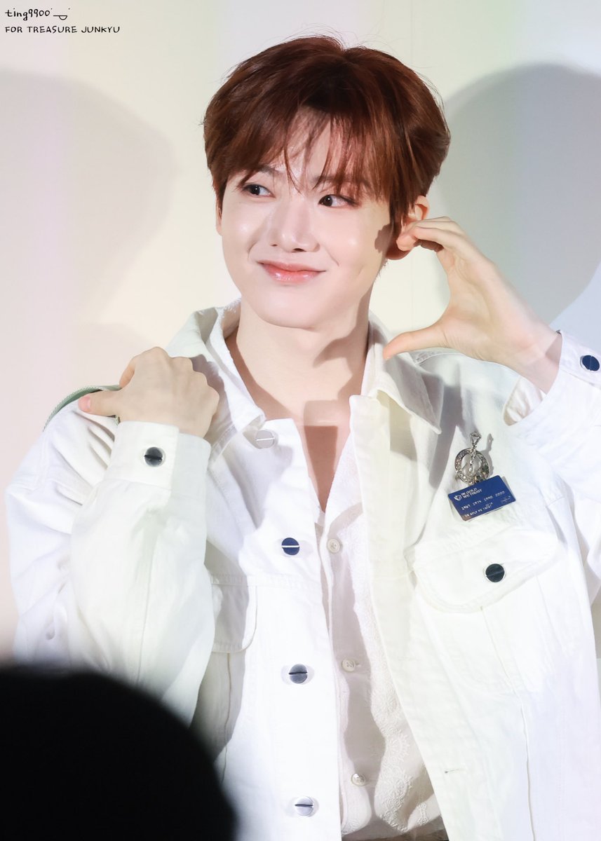 팅 tweet media