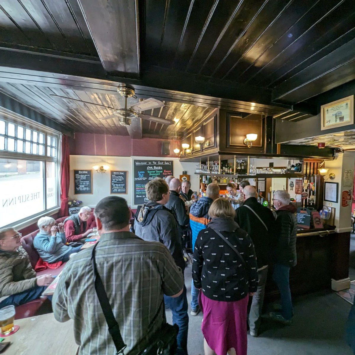 RoamingRidings's tweet photo. The Slip Inn, York.
@theslipinnyork
__________

A quality community local with plenty of great beer to offer.

Scores &amp; full review here:

Instagram: https://t.co/81tPP6XlkY
Facebook: https://t.co/2iIRqtY8qA

#yorkpubs #pubguide #york #yorkpubguide #yorkbeer https://t.co/344ECCxBS6