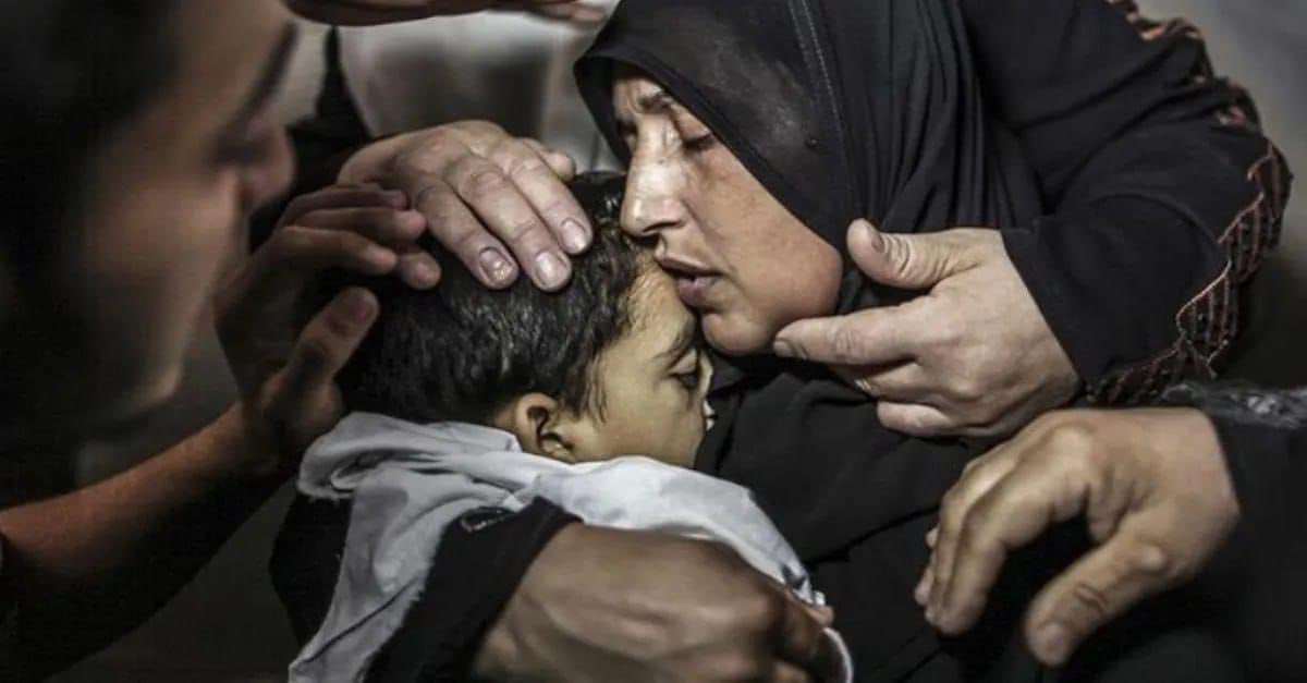 The pain of the mother 💔
#Strive_to_spread_the_truth
#ChildrenKillers #IsraeliCrime #ZionismIsTerrorism #IsraeliOccupation #genocide #HumanityForAll #EthnicCleansing #forthesakeofGod #ceasefireInGazaNOW  #FreePalestine #ZionistTerror #GazaUnderAttack #GazaGenocide #IDFterrorist