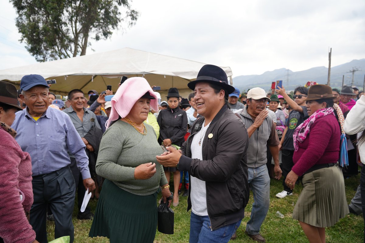 #SGDPN escuchamos las demandas históricas de la Asociación Mushuk Kawsay, #QuitoSur; quienes son oriundos de Cotopaxi, Imbabura, Guaranda y Chimborazo. @GuatemalMarco se comprometió a fortalecer la Gestión Comunitaria de este territorio Intercultural. #ElNuevoEcuador