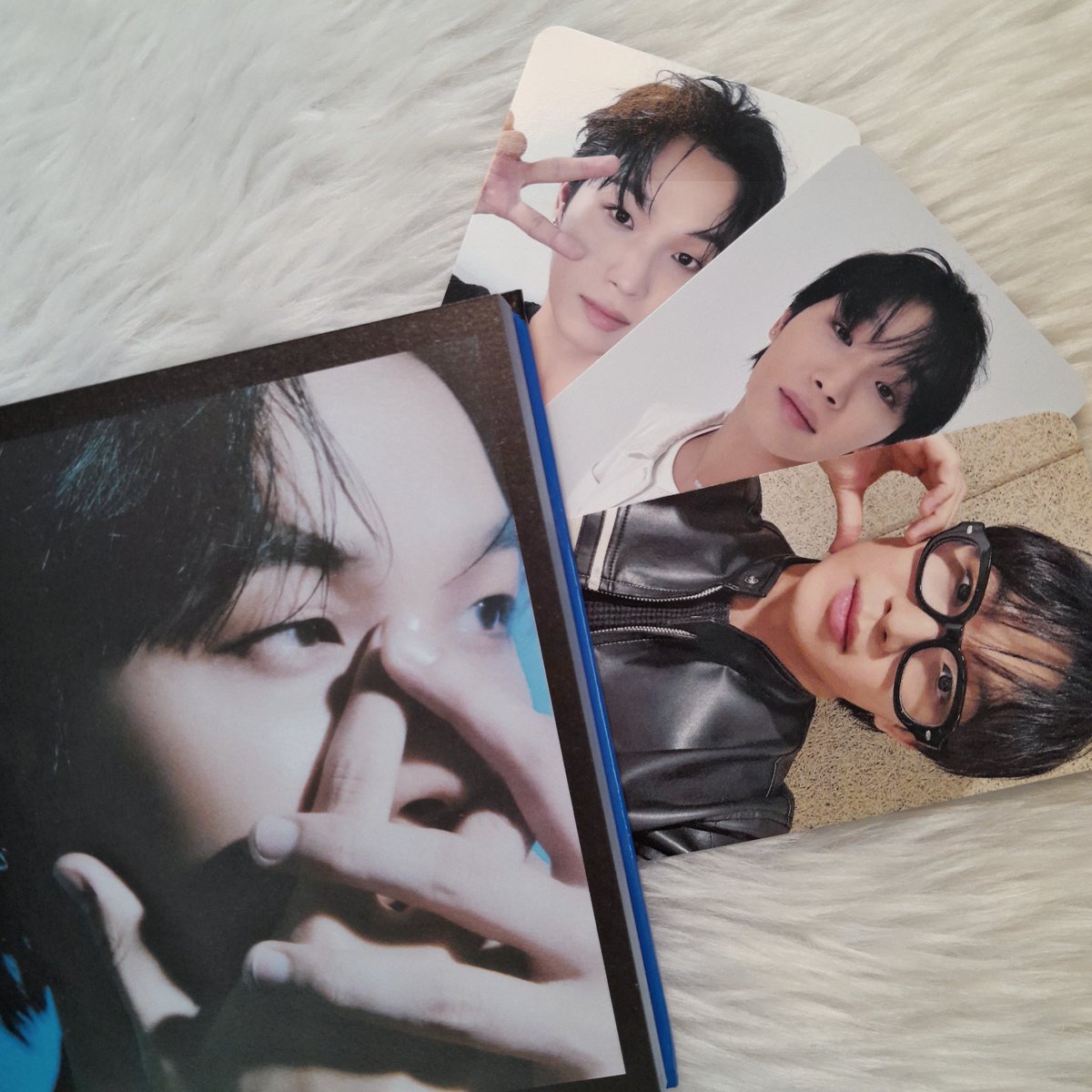 veyaabiidii's tweet photo. TYMATDS album arrived few days ago 😅
Thank you so much @kpopchuwaPH !!
Also to ate @beojji23 🫶🏻🫶🏻

#SikOmegaBudols
#KPCPH_PROOF https://t.co/Mfn6M2AThv